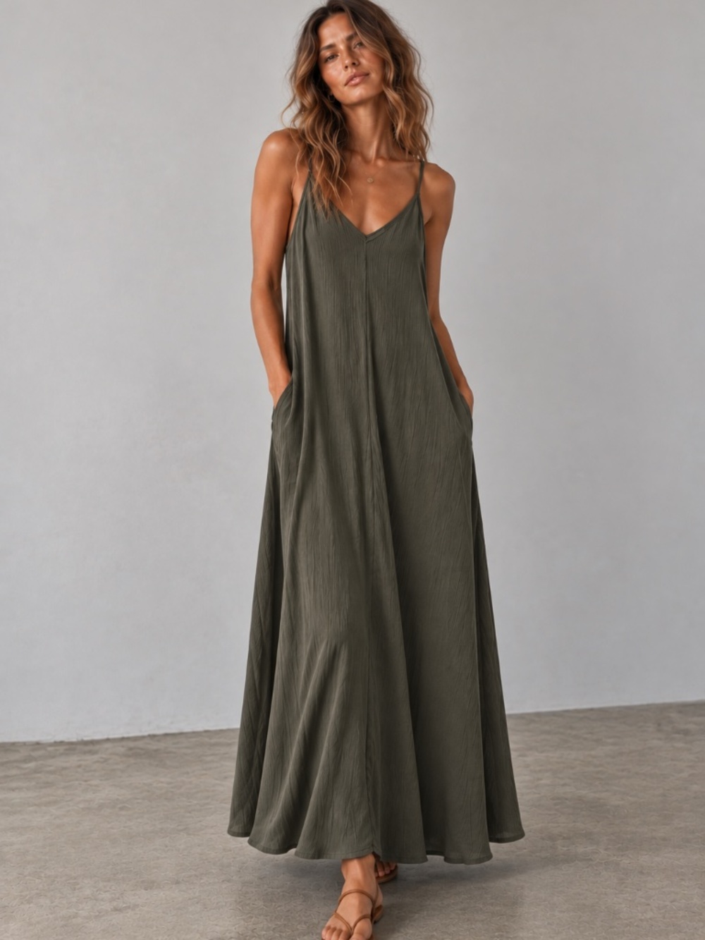 TREASURE & BOND Olive Green Crinkle Gauze V-Neck Maxi Dress Pockets L EUC